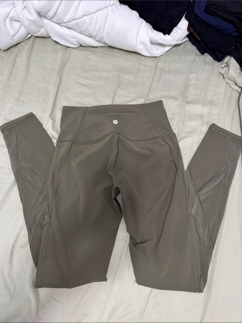 lululemon olive-green high-rise athletic leggings size 6